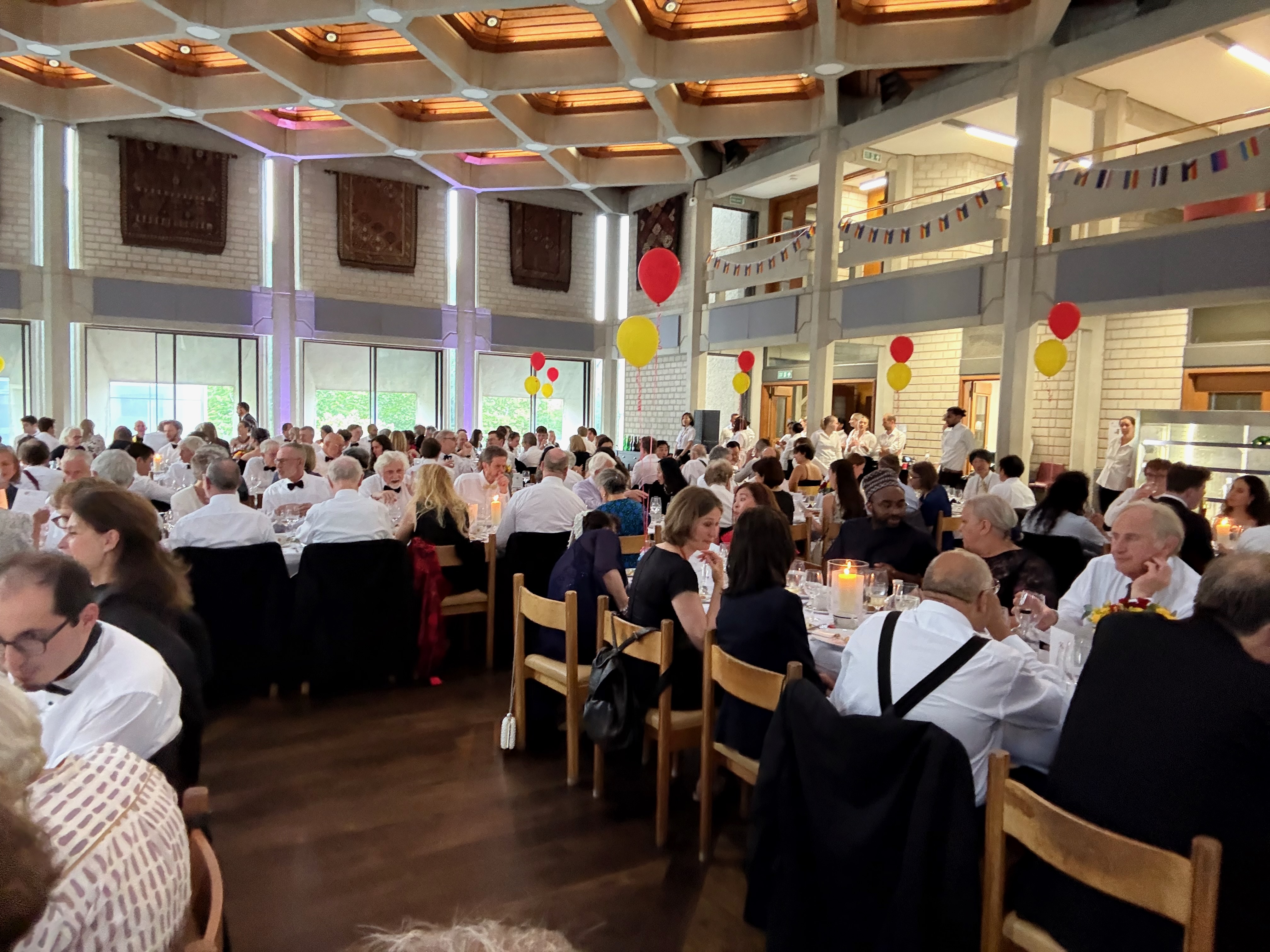Gäste in der Hall